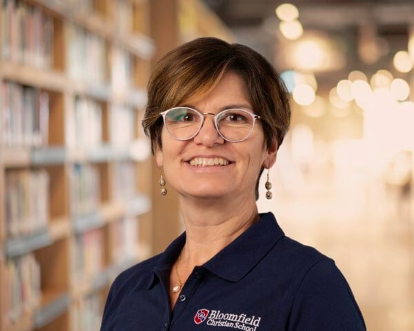 Nicole Ihrie (Small)